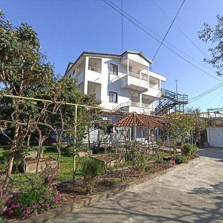 Villa Osmani Durrës 외부 사진