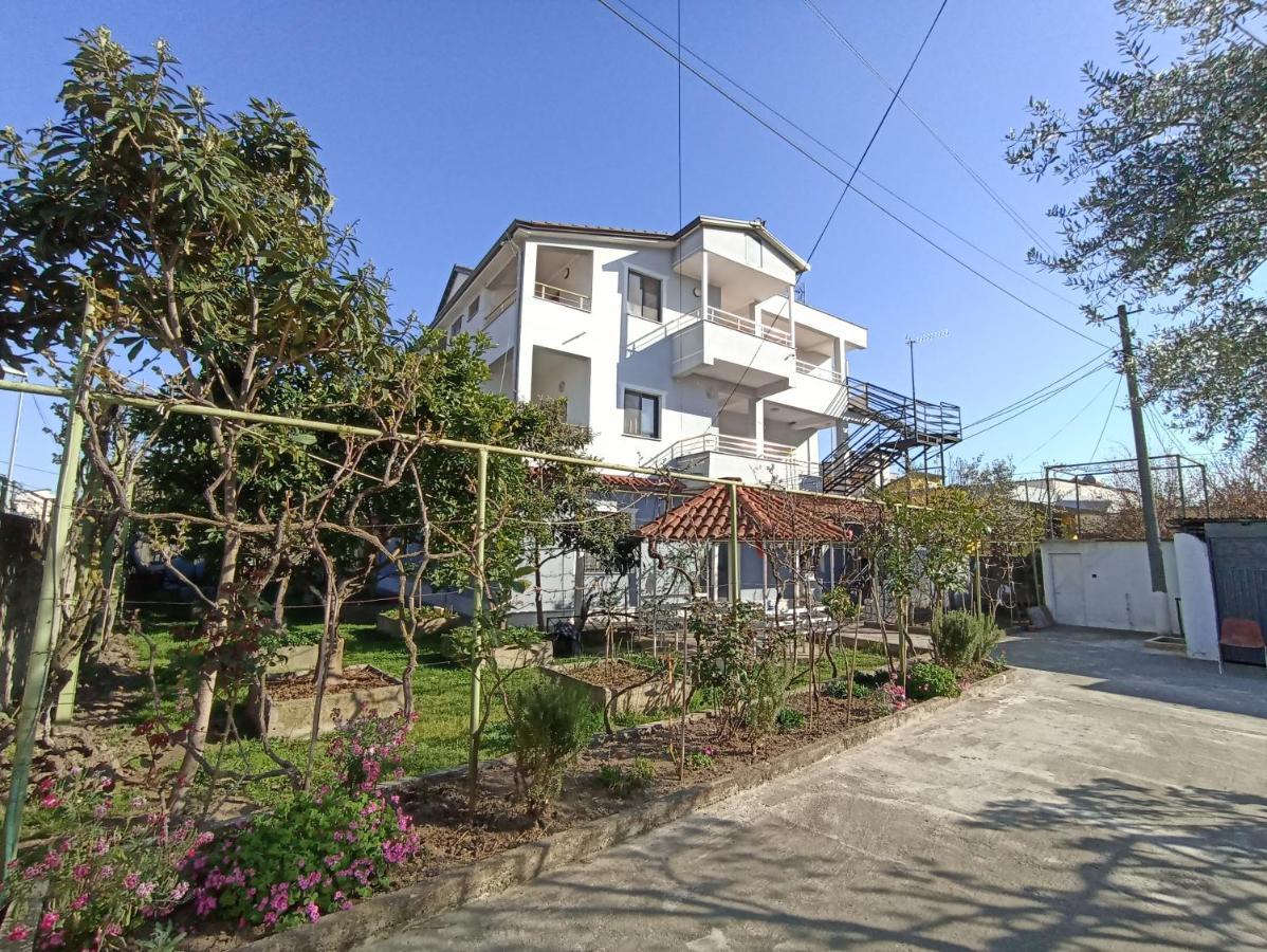 Villa Osmani Durrës 외부 사진